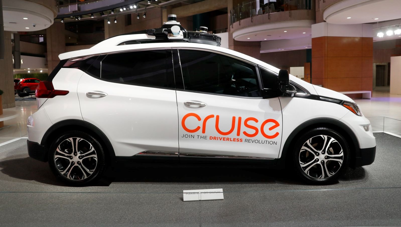 İnternet bağlantısı kopan robot taksiler San Francisco’yu birbirine kattı